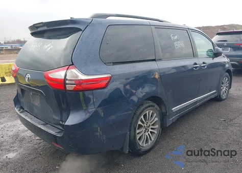 2019 Toyota Sienna Xle 8 Passenger z USA, uszkodzony, nr VIN 5TDYZ3DC9KS986613